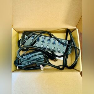 Black 7-Port USB Hub with Individual Switches